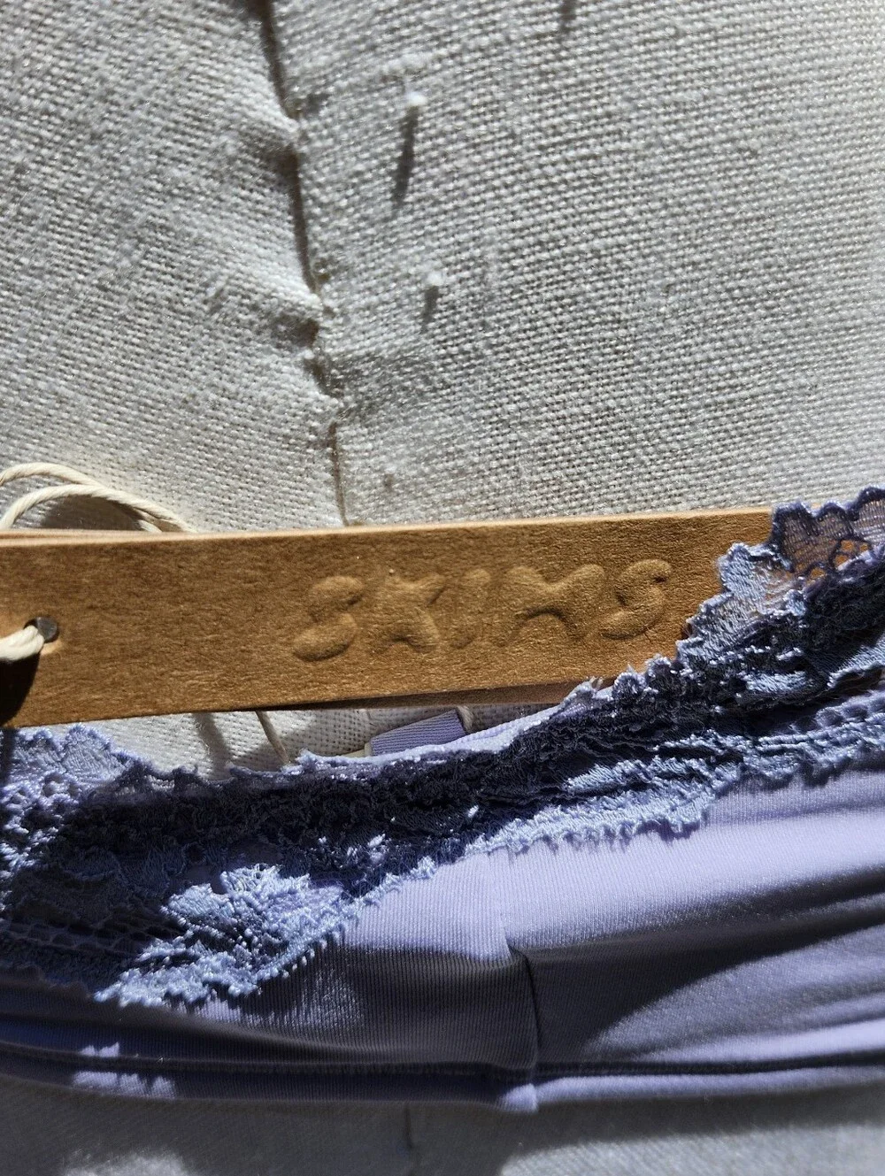 SKIMS Fits Everybody Lace-Trim Bralette in Color: Jupiter Sz Large - Picture 8 of 14